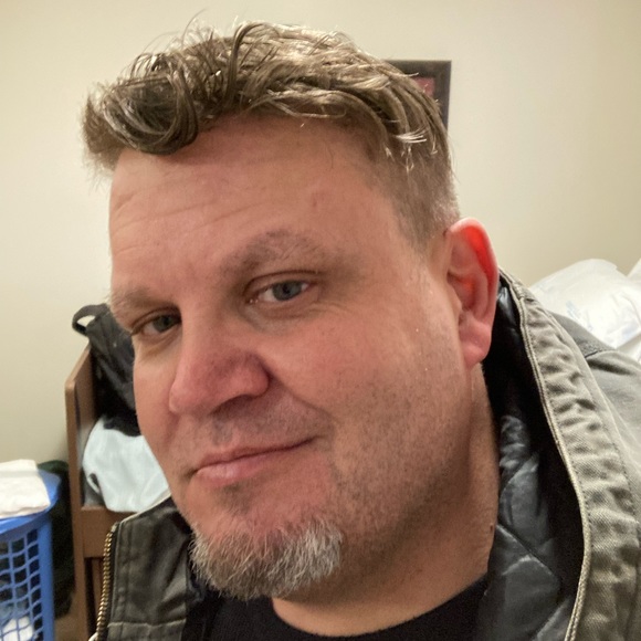 Meet your Posher, Ian - Picture 2 of 2